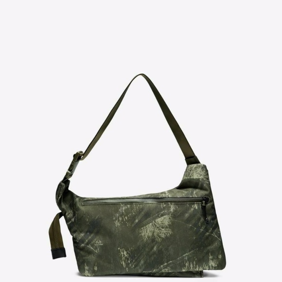 NIKE PRINTED CAMO CROSS BODY WASIT PACK - Picture 3 of 7